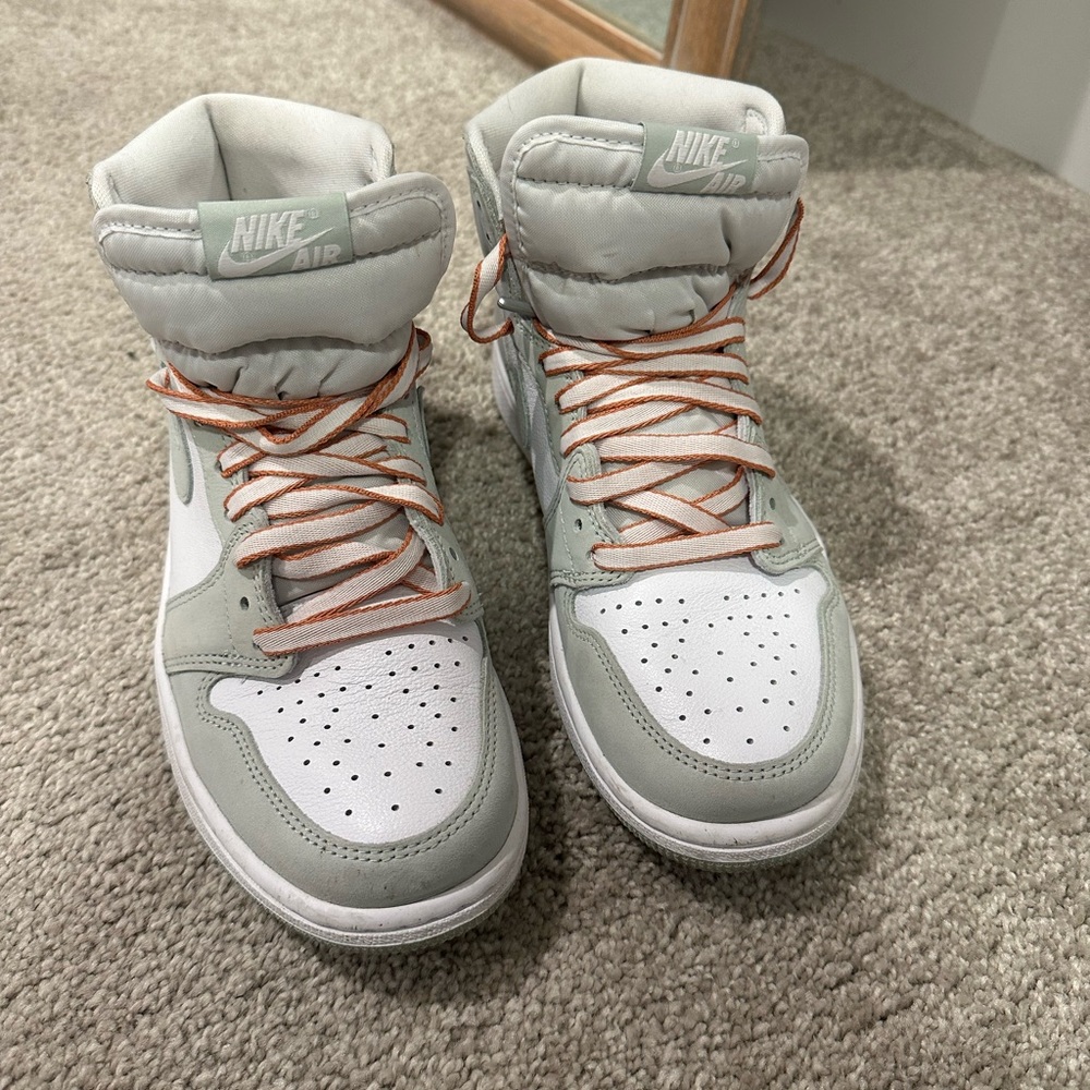 Wmns Air Jordan 1 Retro High OG 'Seafoam'